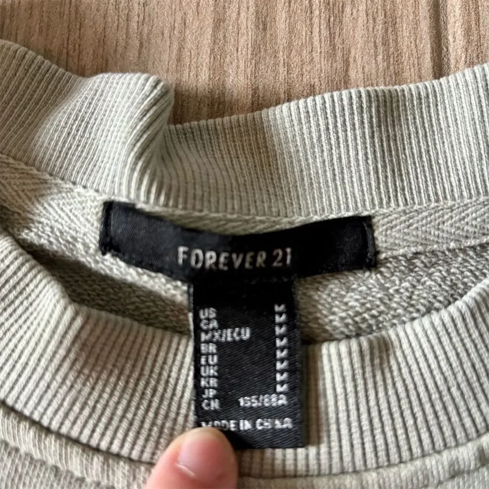 Forever 21 Women's Light Green Oversized Crewneck Sweatshirt M - Picture 3 of 3